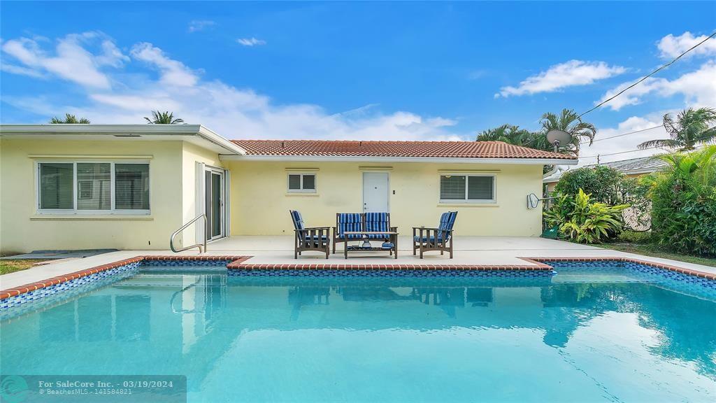 Photo of 2011 NE 34th St in Lighthouse Point, FL