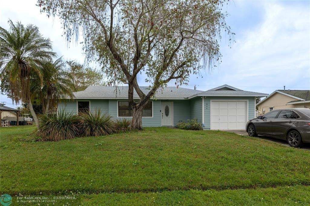 Photo of 866 SW Curry St in Port St Lucie, FL