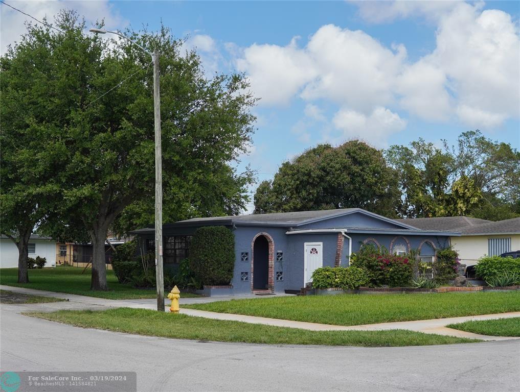 Photo of 4741 SW 27th St in West Park, FL