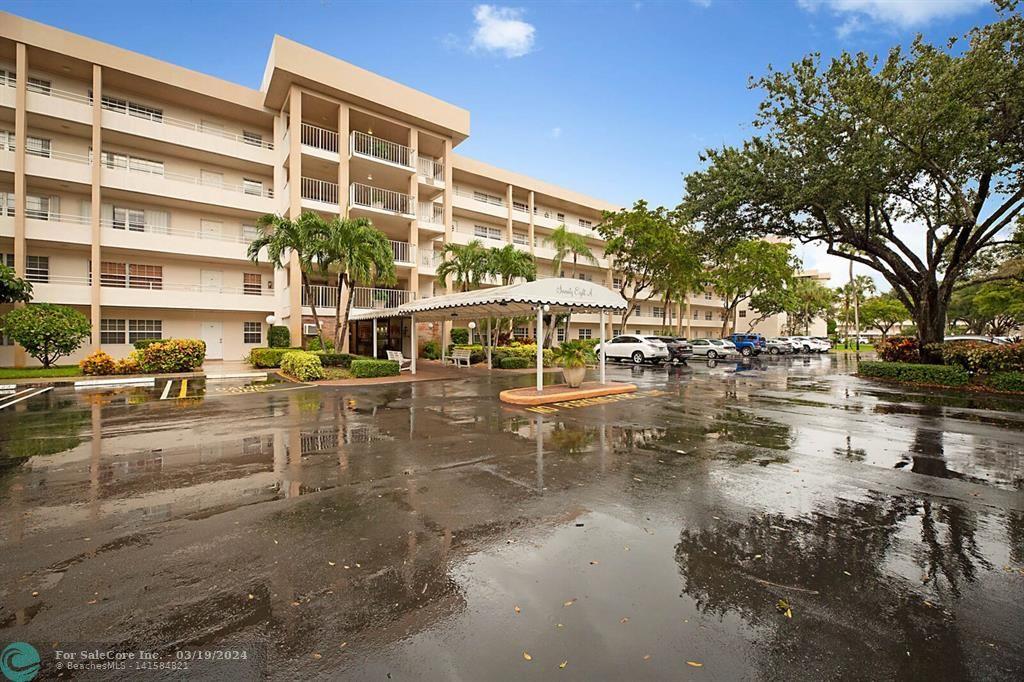 Photo of 3970 Oaks Clubhouse Dr 105 in Pompano Beach, FL