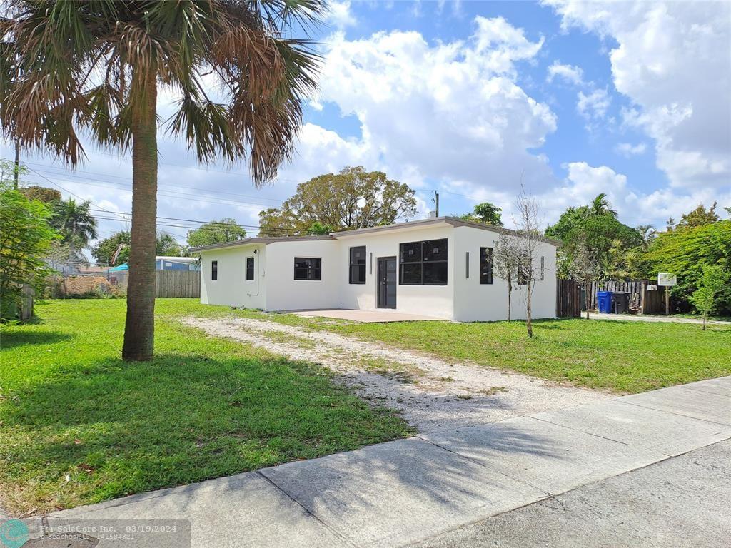 Photo of 3110 SW 15th Ct in Fort Lauderdale, FL