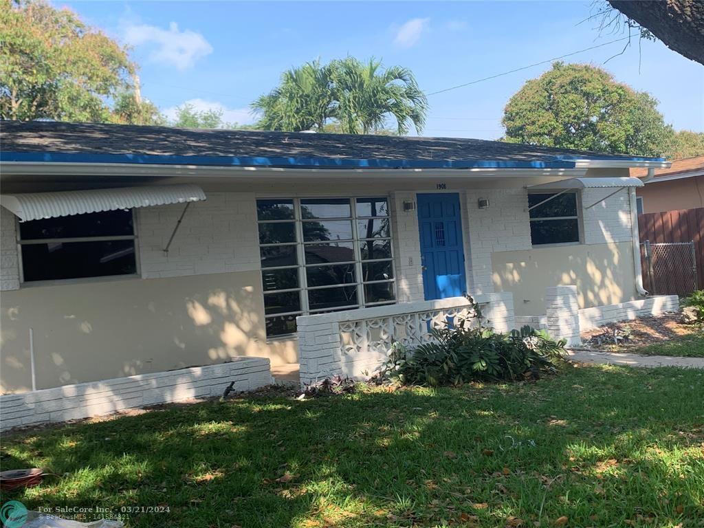 Photo of 1908 N 36 Ave in Hollywood, FL