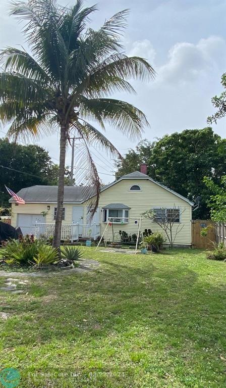 Photo of 820 N 26th Ave in Hollywood, FL