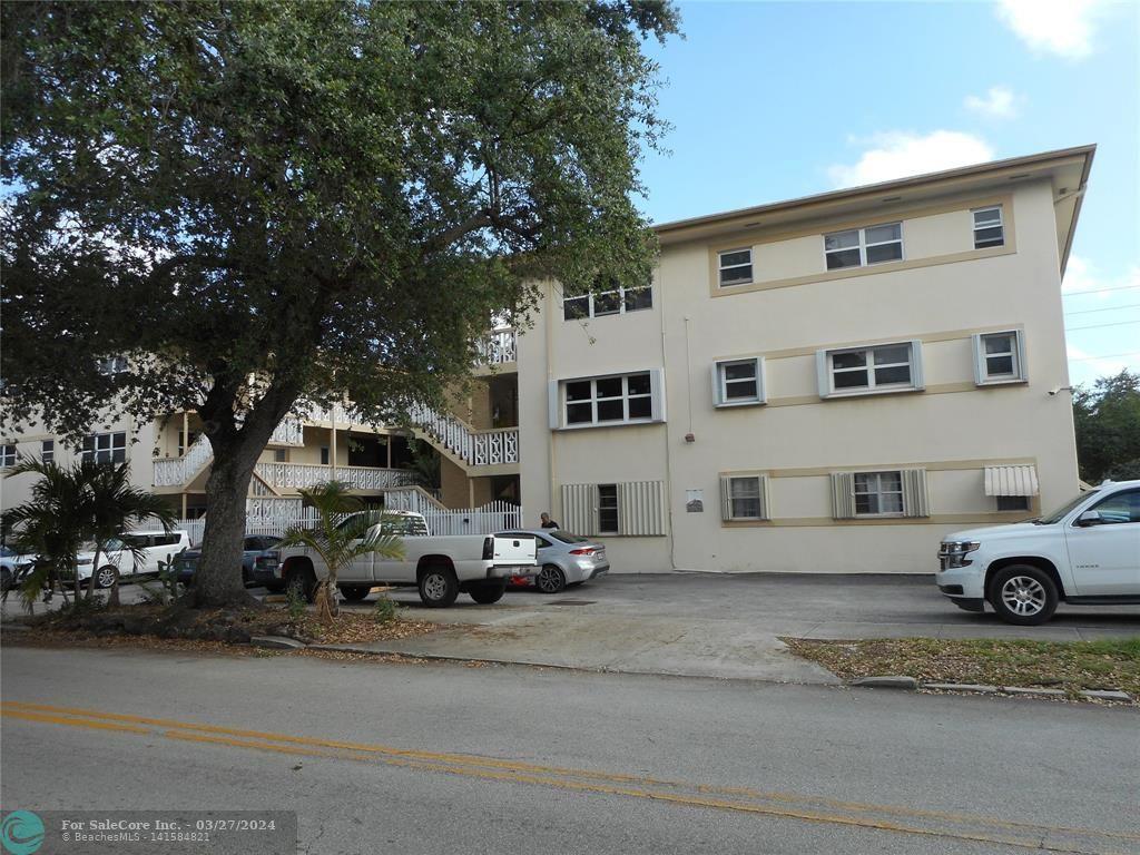 Photo of 1958 Monroe St 110 in Hollywood, FL
