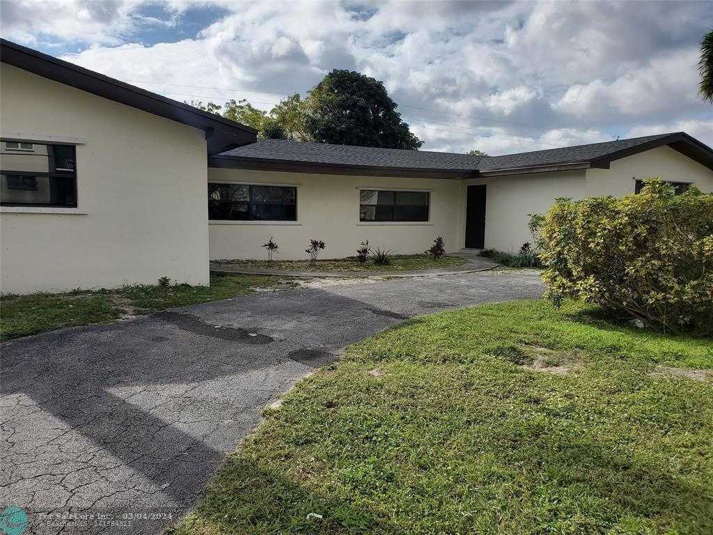 Photo of 7024 NW 16th St in Plantation, FL