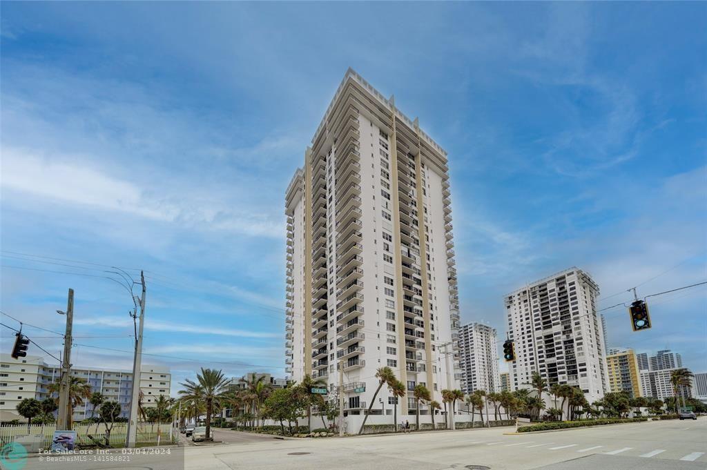 Photo of 2101 S Ocean Dr 1102 in Hollywood, FL