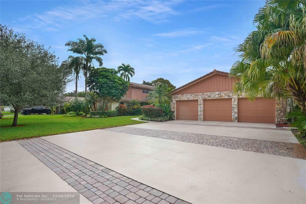 Photo of 11100 NW 24th St in Coral Springs, FL