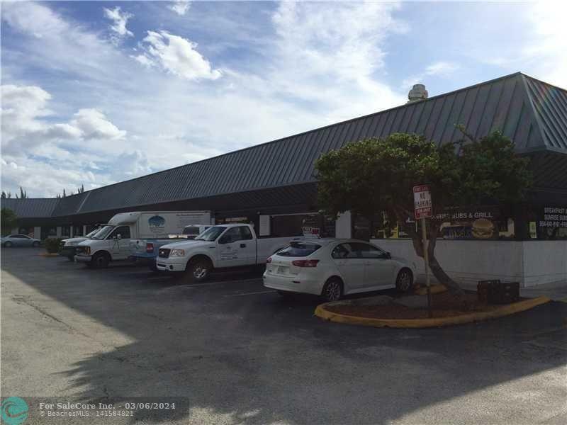 Photo of 10182 NW 47th St in Sunrise, FL