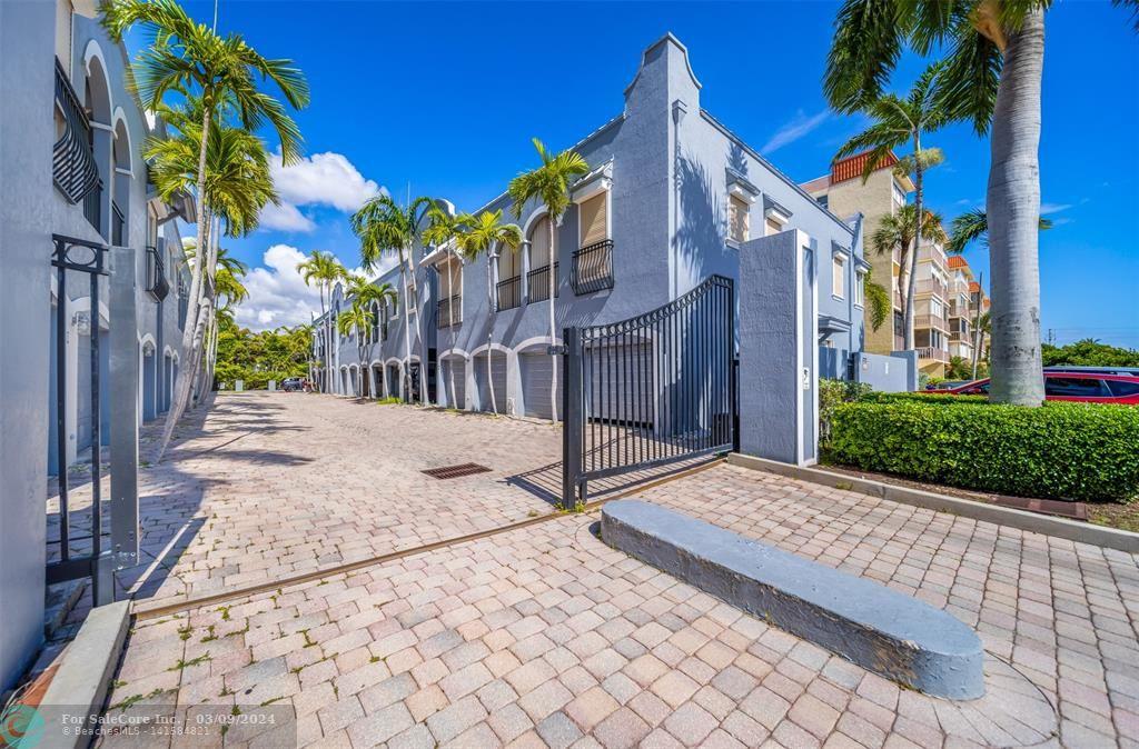 Photo of 4625 Poinciana St 14B in Lauderdale By The Sea, FL