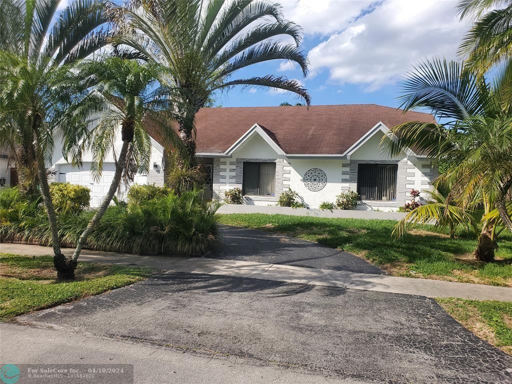 Photo of 7177 NW 49th St in Lauderhill, FL