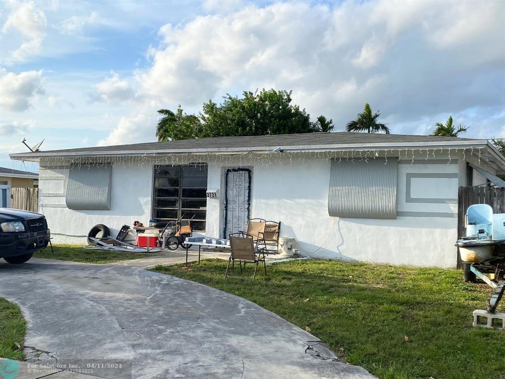 Photo of 3721 SW 32nd St in West Park, FL