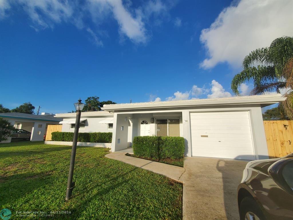 Photo of 706 N 32nd Ct in Hollywood, FL