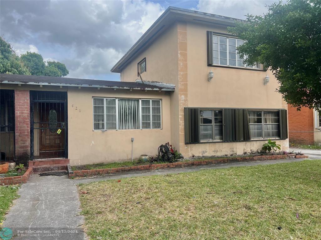 Photo of 421 NW 153rd St in Miami, FL