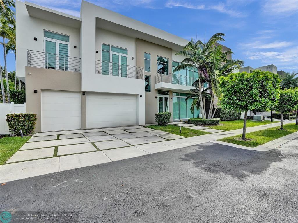 Photo of 10498 NW 67th Ter in Doral, FL
