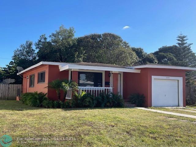 Photo of 2614 Taylor St in Hollywood, FL