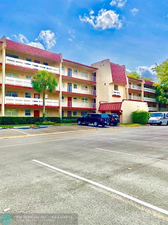 Photo of 1005 Country Club Dr 205 in Margate, FL