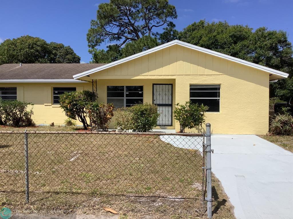 Photo of 107 Camelot Dr in Fort Pierce, FL