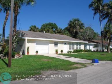 Photo of 6106 Island Park Ct in Fort Myers, FL