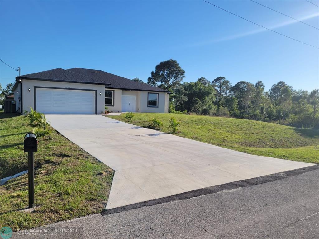 Photo of 3007 42nd St in Lehigh Acres, FL