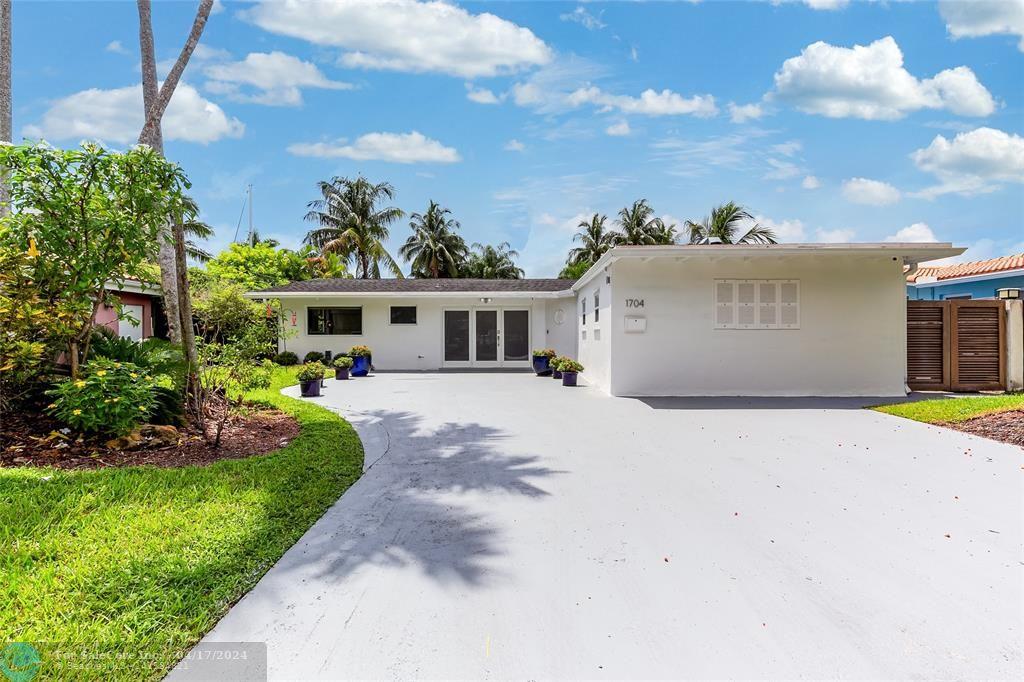 Photo of 1704 SW 4th Ct in Fort Lauderdale, FL