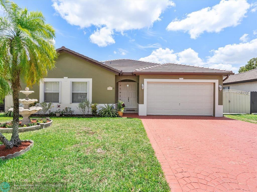 Photo of 8806 NW 168th Ln in Miami Lakes, FL