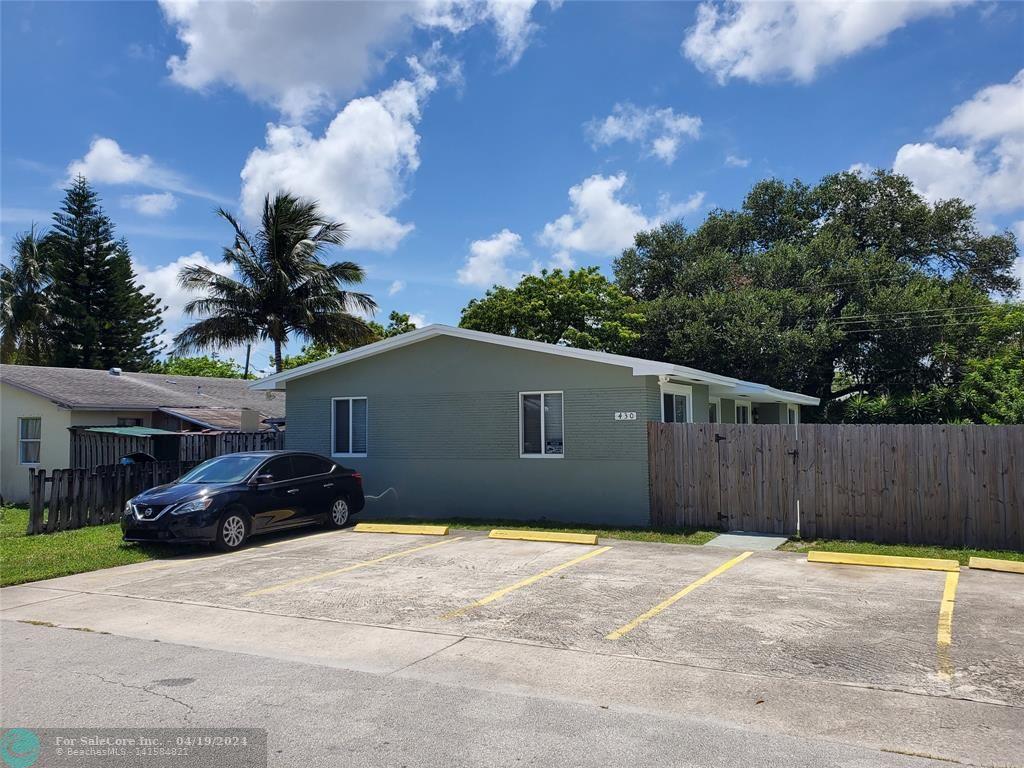 Photo of 430 SW 9th Ave in Hallandale Beach, FL