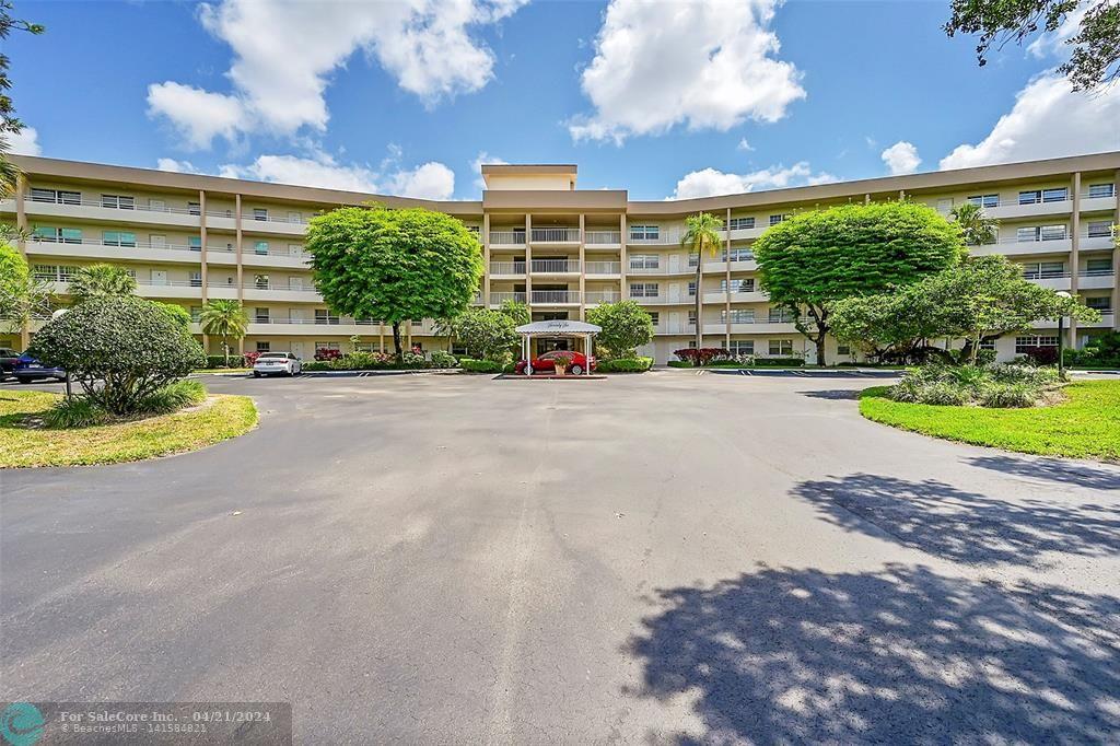 Photo of 3900 Oaks Clubhouse Dr 310 in Pompano Beach, FL