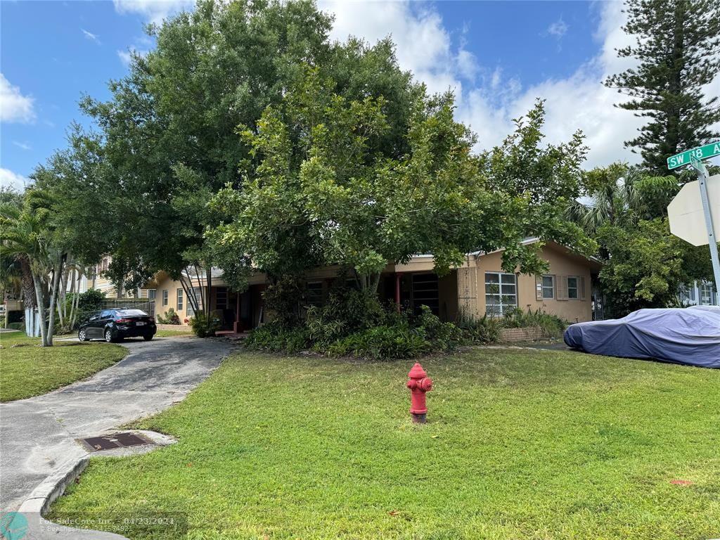 Photo of 425 SW 18th Ave in Fort Lauderdale, FL