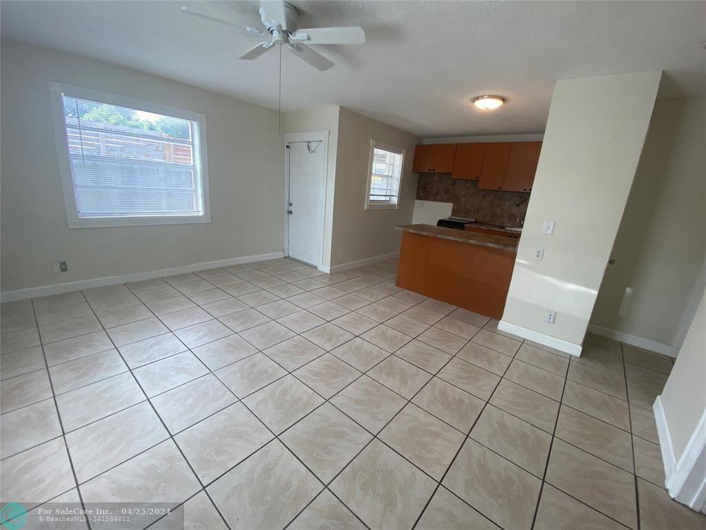 Photo of 240 SW 23rd St 4 in Fort Lauderdale, FL