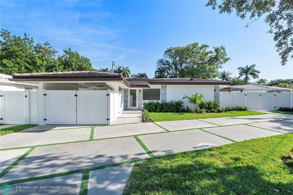 Photo of 2556 Middle River Dr in Fort Lauderdale, FL