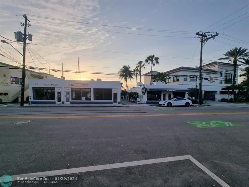 Photo of 900 NE 20th Ave in Fort Lauderdale, FL