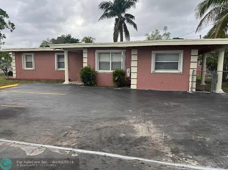 Photo of 6101 Rodman St 1 in Hollywood, FL