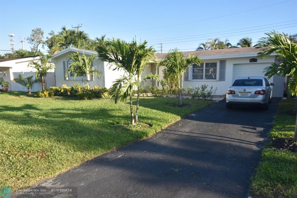 Photo of 8120 NW 10th St in Pembroke Pines, FL