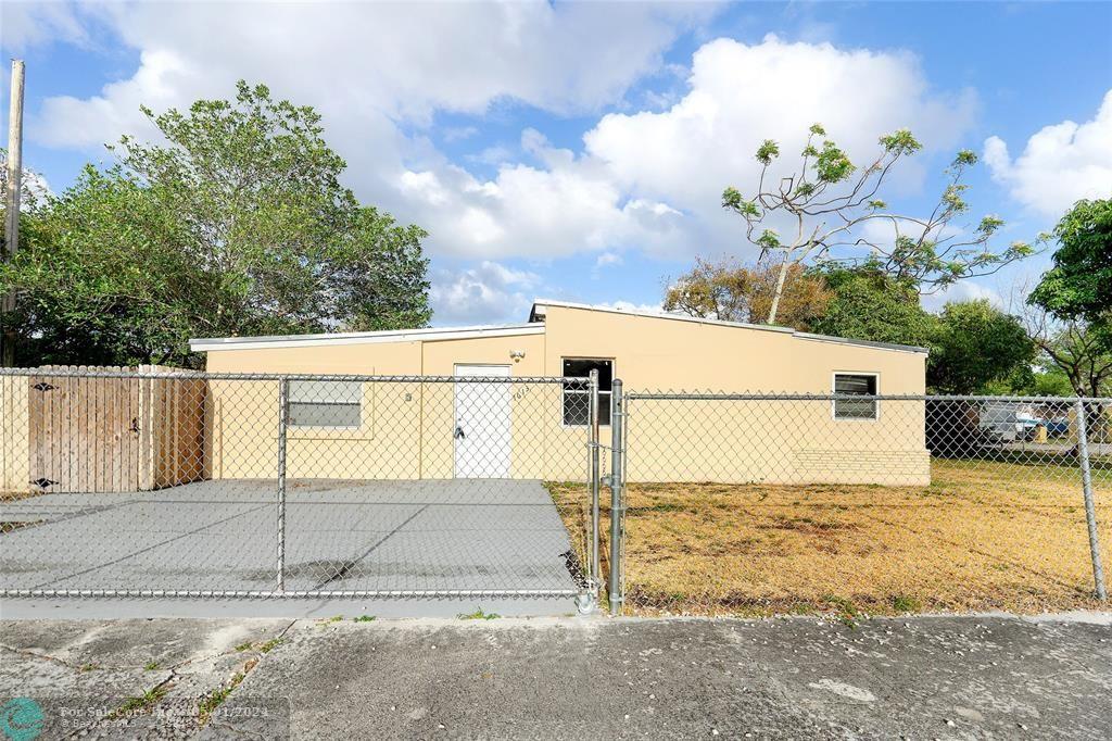 Photo of 1613 NW 11th St in Fort Lauderdale, FL