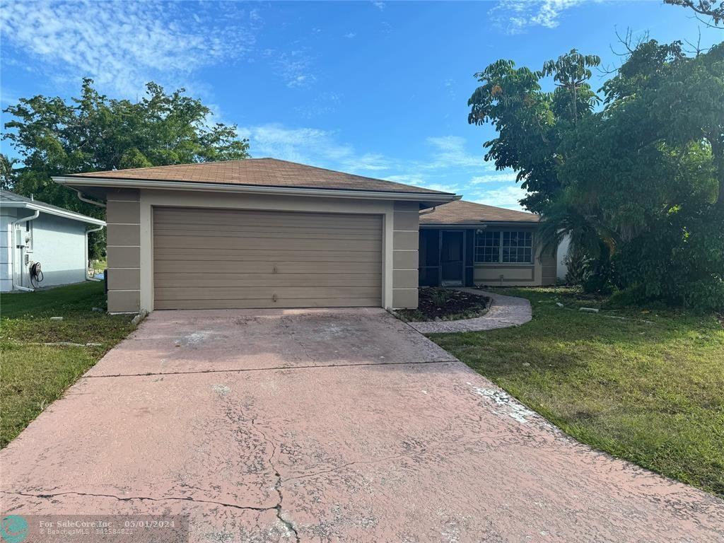 Photo of 9761 Deerfoot Dr in Fort Myers, FL