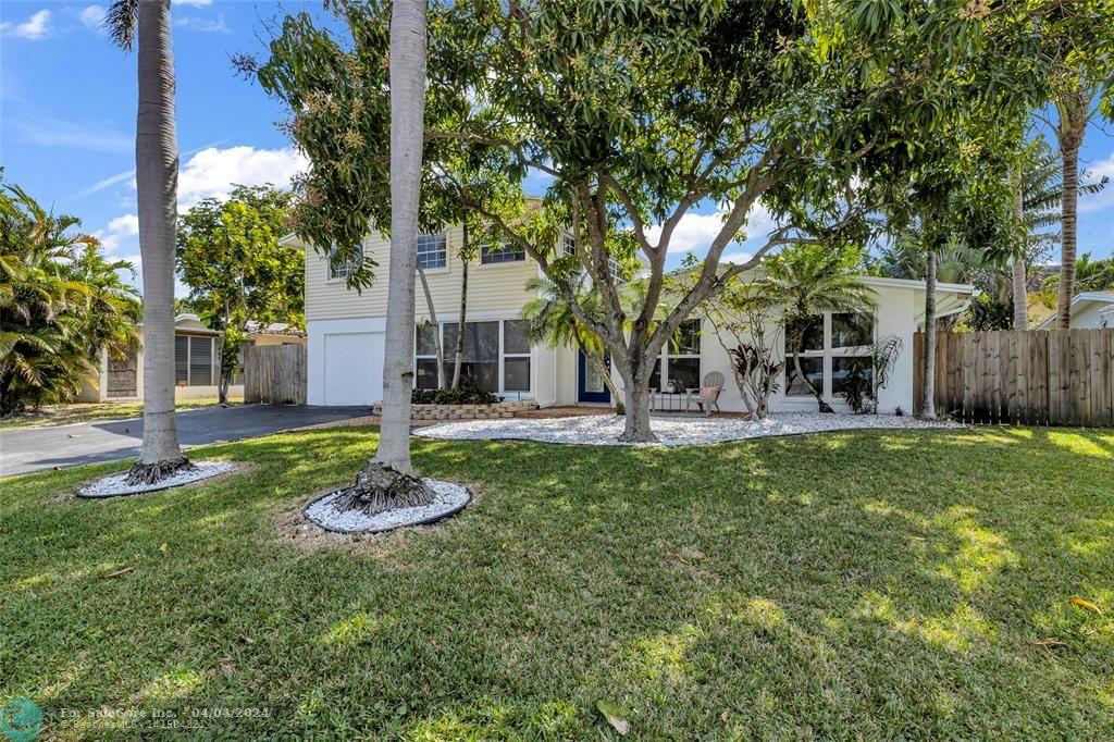 Photo of 806 NW 26th St in Wilton Manors, FL