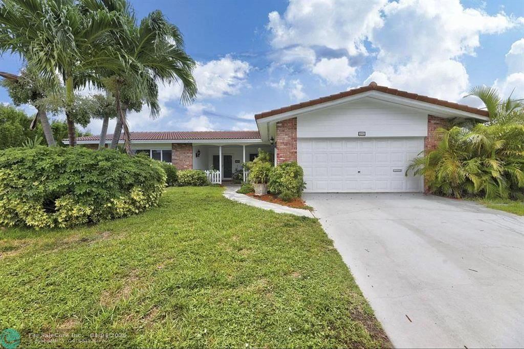 Photo of 2910 NE 40th Ct in Lighthouse Point, FL
