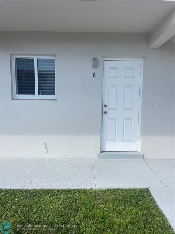 Photo of 2001 NE 38th St 6 in Lighthouse Point, FL