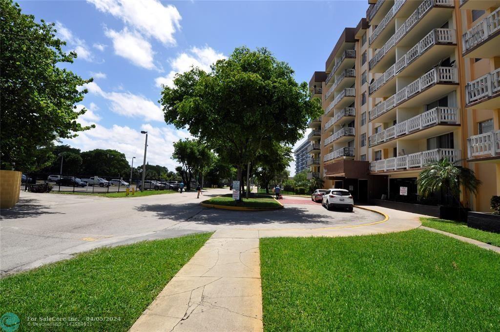 Photo of 15600 NW 7th Ave 710 in Miami, FL