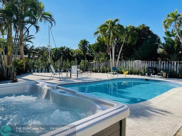 Photo of 2401 Andros Ln in Fort Lauderdale, FL