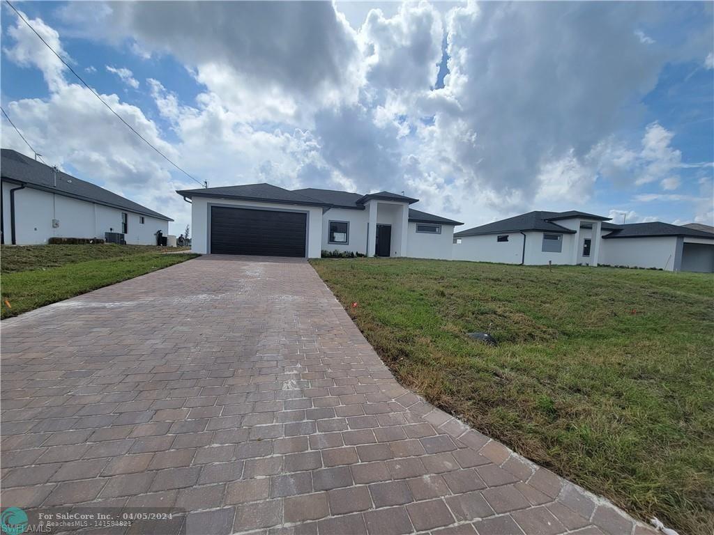 Photo of 1116 NW 31st Pl in Cape Coral, FL