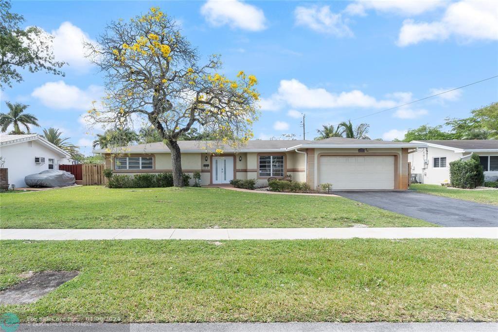 Photo of 7320 NW 10 Pl in Plantation, FL