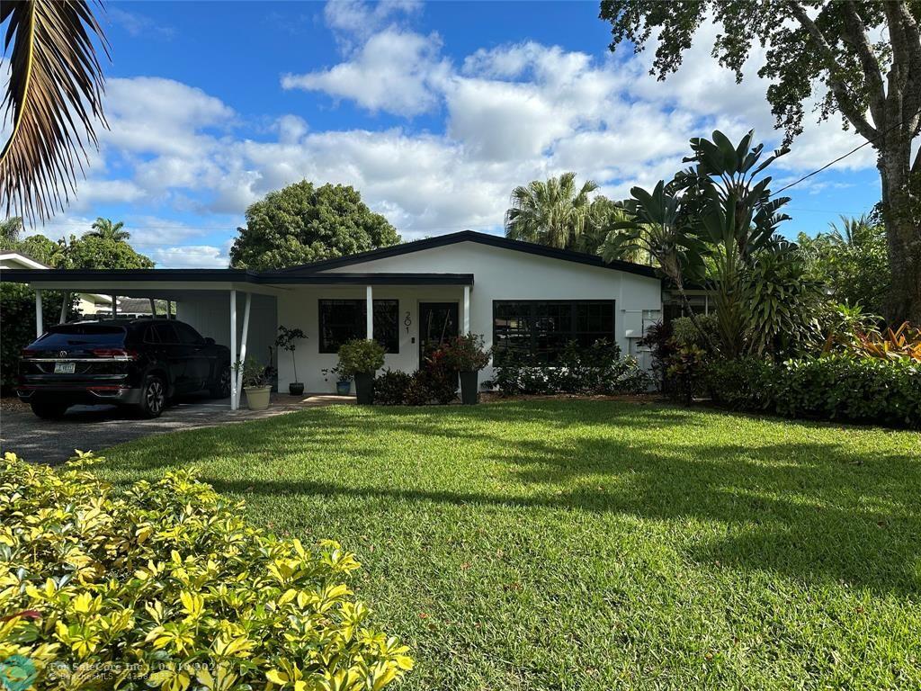 Photo of 201 NW 20th St in Wilton Manors, FL