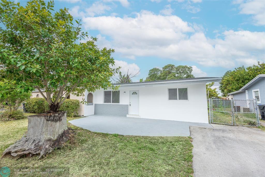 Photo of 1921 SW 66th Ave in North Lauderdale, FL