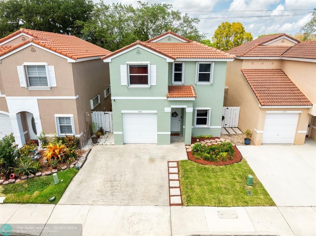 Photo of 11285 Sunview Wy in Hollywood, FL