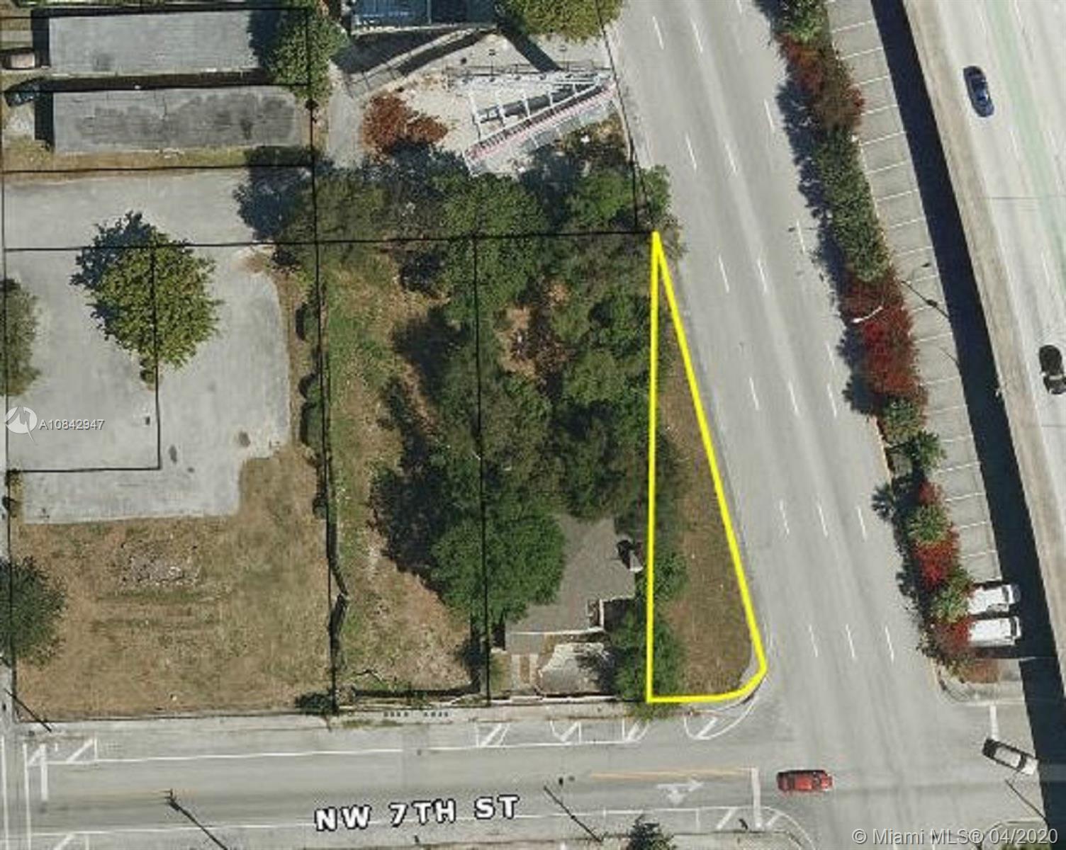 Photo of 7th St NW 3dr Ct in Miami, FL