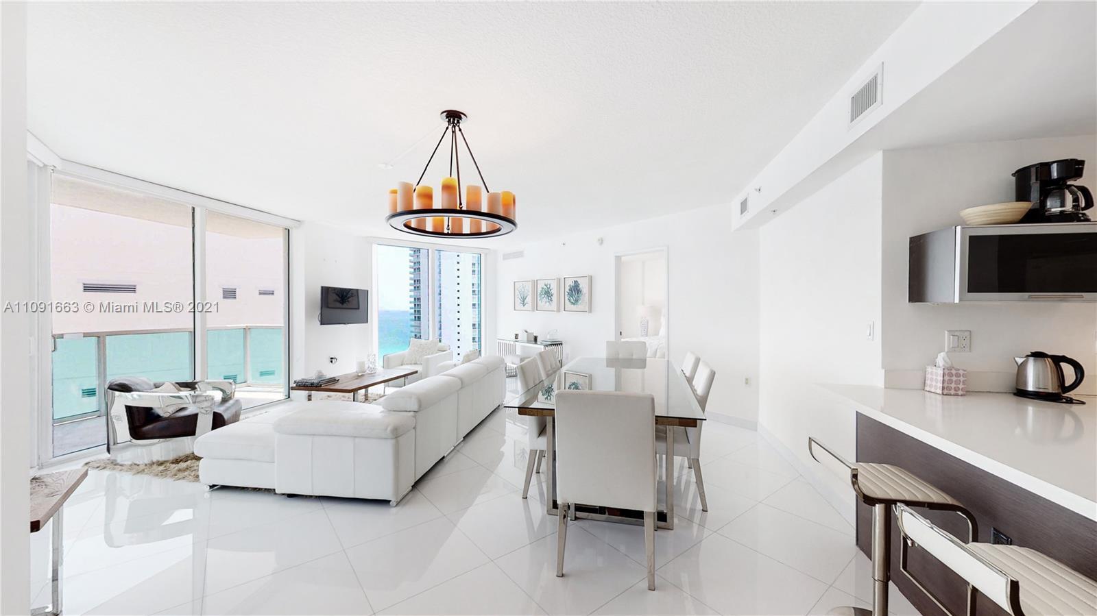 Spacious 3 bed| 2 bath Residence in impeccable condition at St.Tropez on the Bay in the heart of Sun