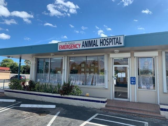 Photo of 6602 Pines Blvd in Pembroke Pines, FL