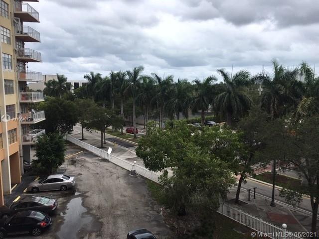 Photo of 2025 NE 164th St #418 in North Miami Beach, FL