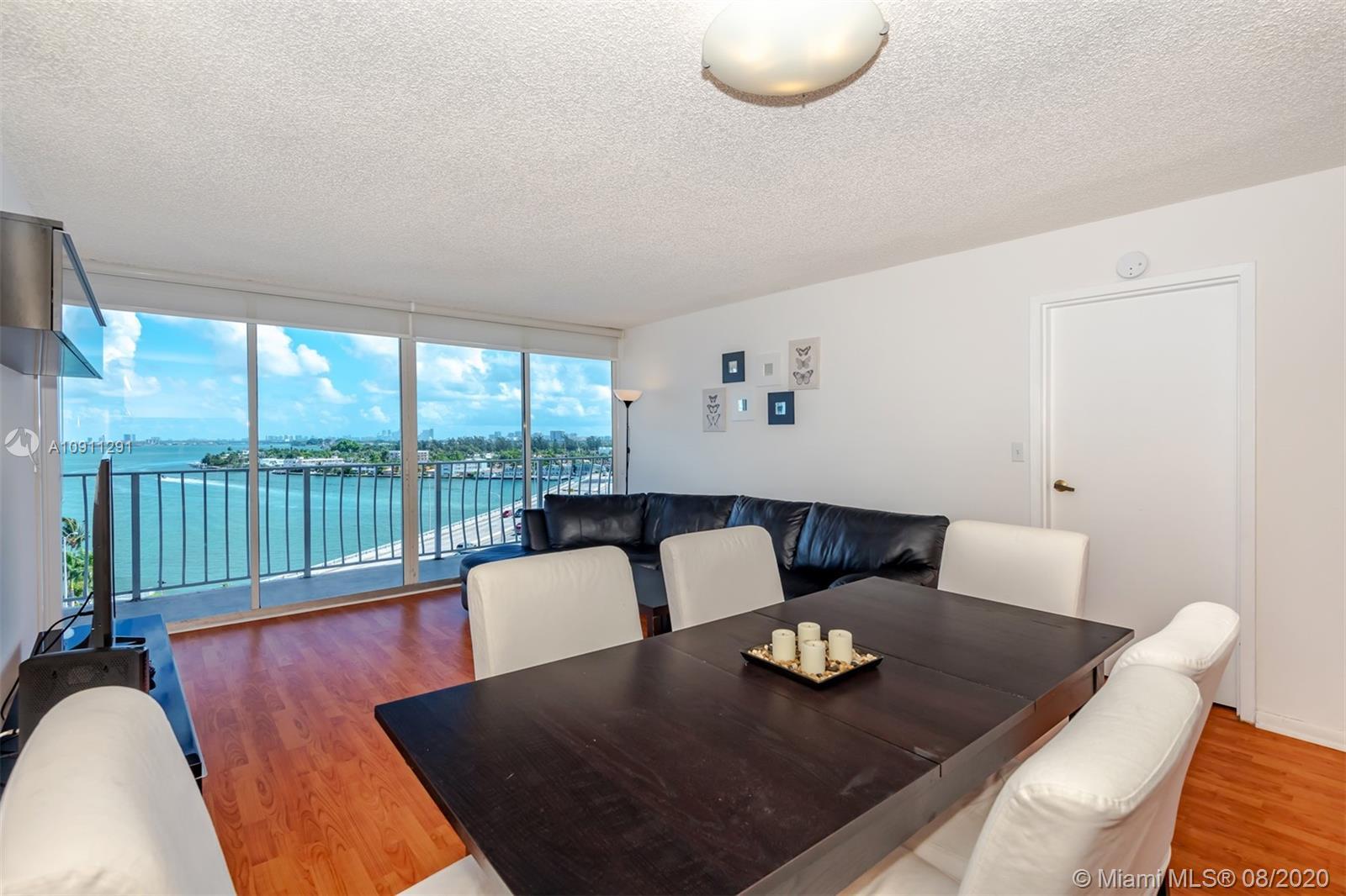 Spectacular 2 bedrooms 2 baths split floor plan with beautiful bay and city views. Located in a wate